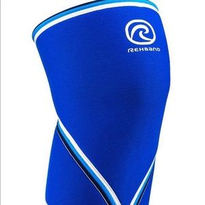 BRAND NEW NEVER USED - Rehband 7mm Knee Sleeves